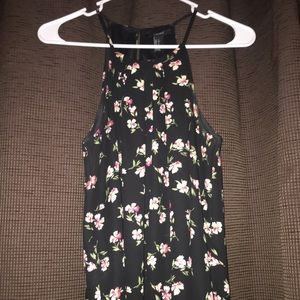 Floral sleeveless blouse.